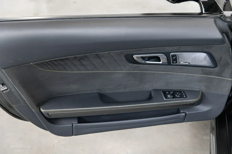 Mercedes-Benz AMG GT X290 4-Door 32