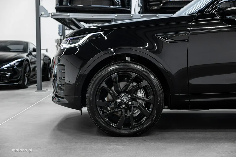 Land Rover Discovery 15