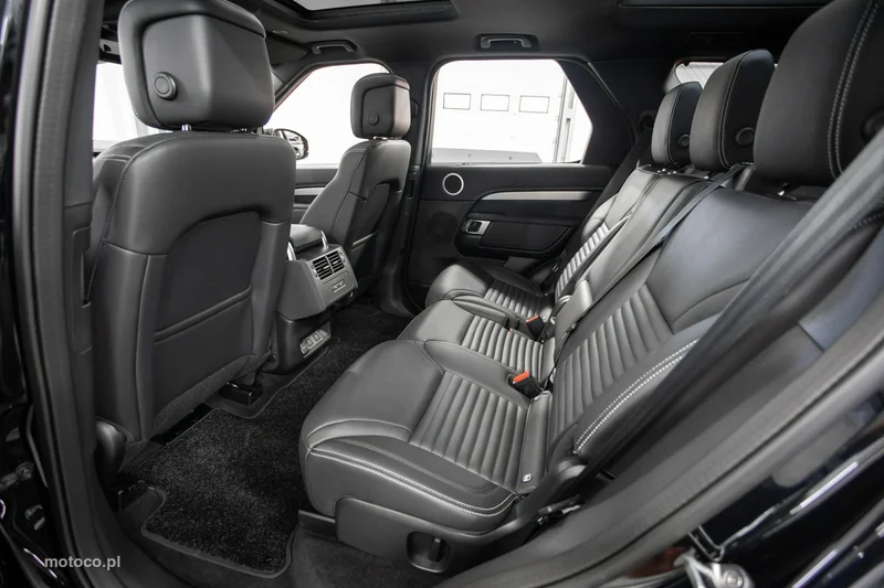 Land Rover Discovery 23