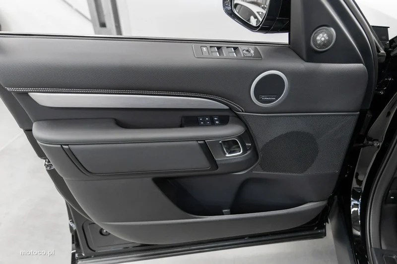Land Rover Discovery 30
