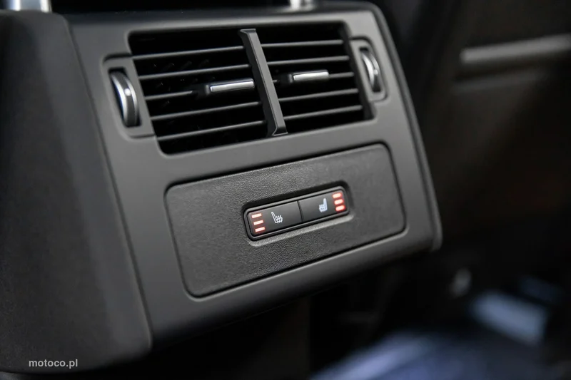 Land Rover Discovery 32