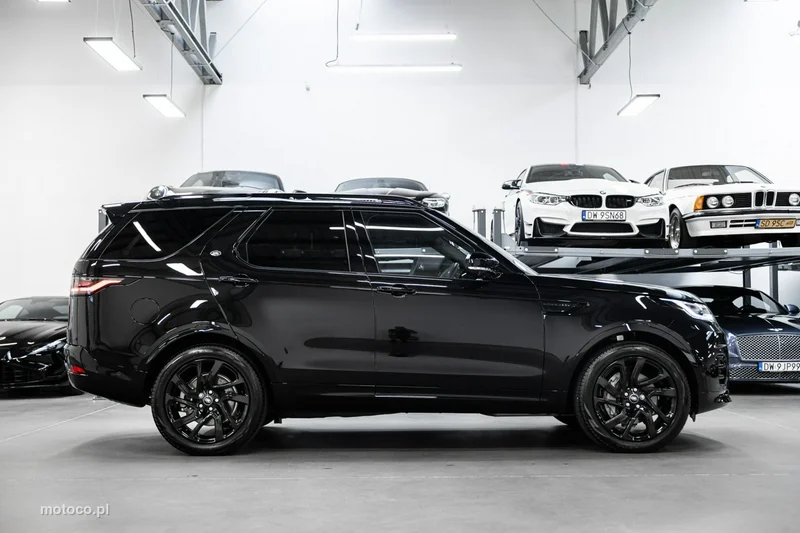 Land Rover Discovery 5