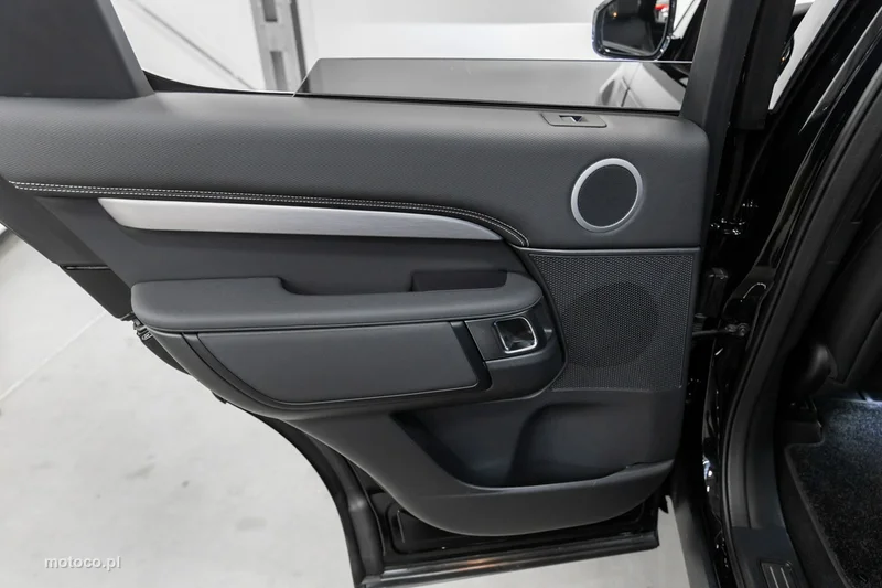 Land Rover Discovery 64