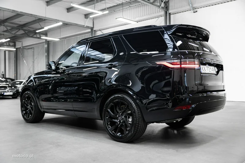 Land Rover Discovery 9