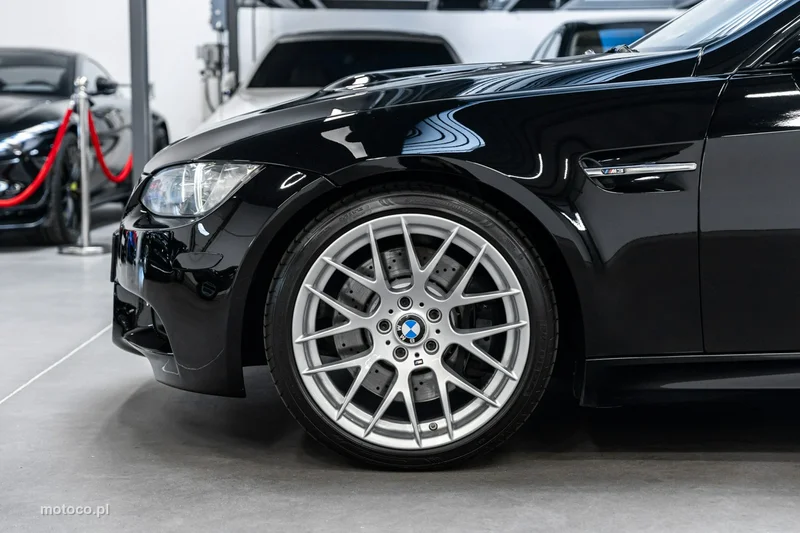 BMW M3 E90 12
