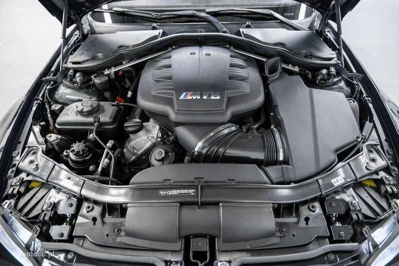BMW M3 E90 22