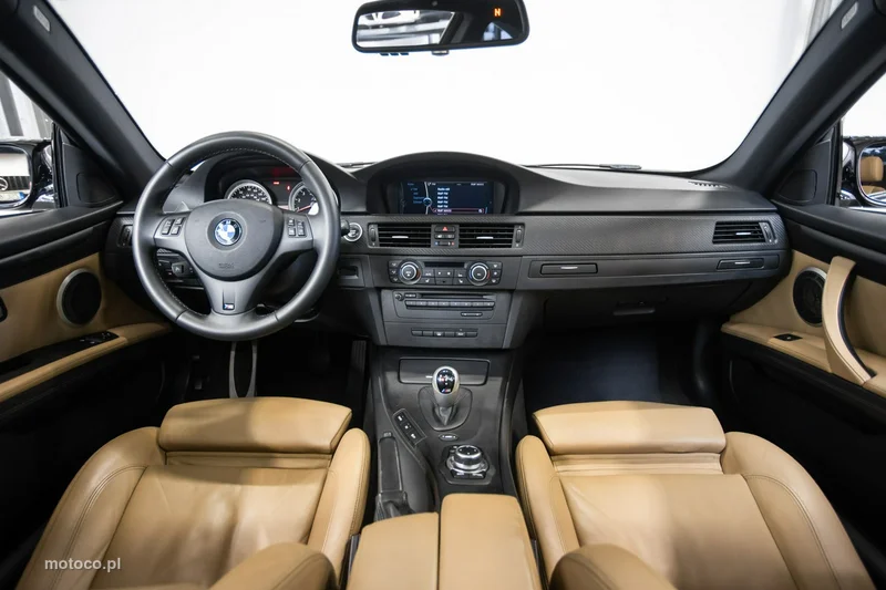 BMW M3 E90 24