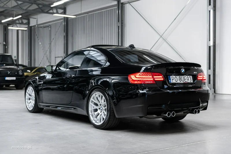 BMW M3 E90 8