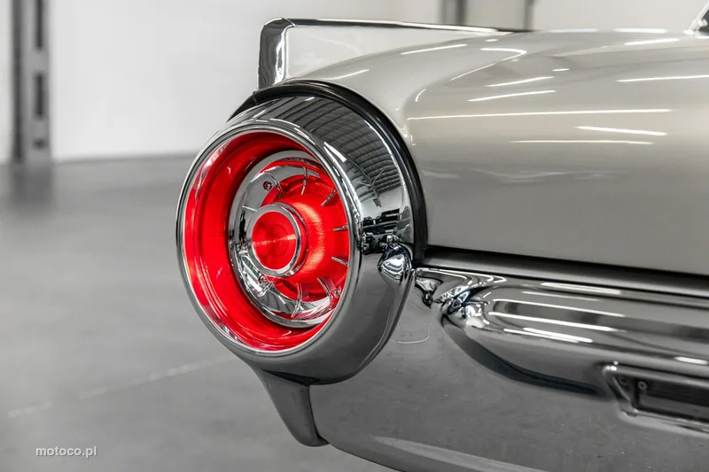Ford Thunderbird 21