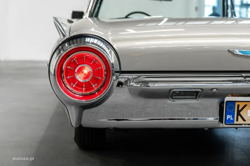 Ford Thunderbird 23