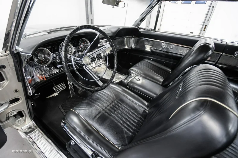 Ford Thunderbird 25