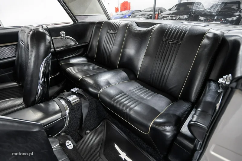 Ford Thunderbird 28