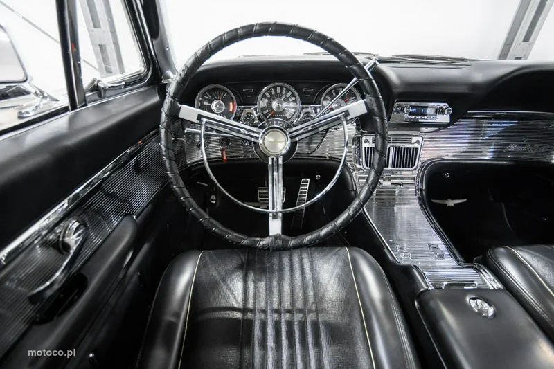 Ford Thunderbird 30