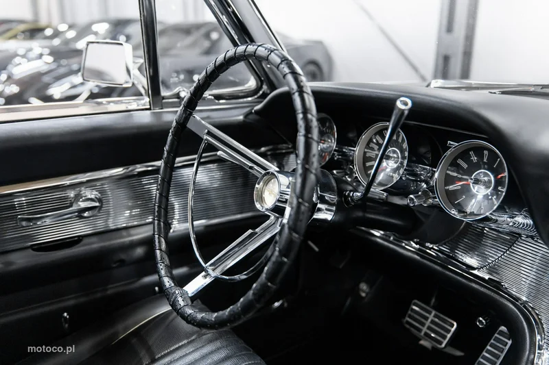 Ford Thunderbird 34