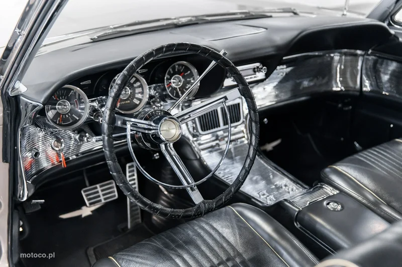Ford Thunderbird 40