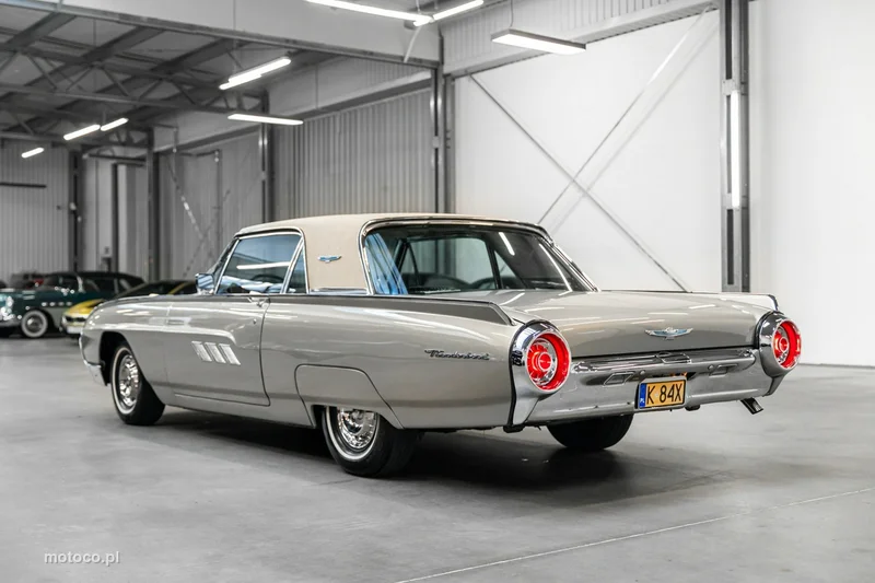 Ford Thunderbird 49