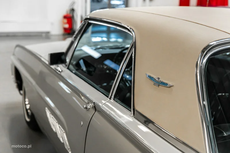 Ford Thunderbird 51