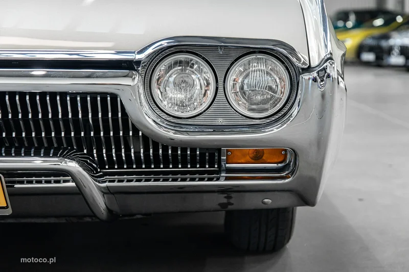 Ford Thunderbird 54