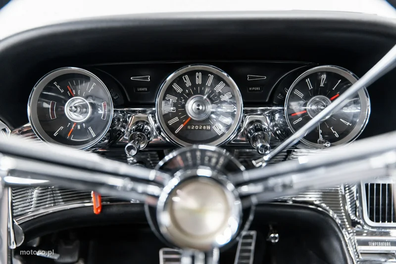 Ford Thunderbird 35