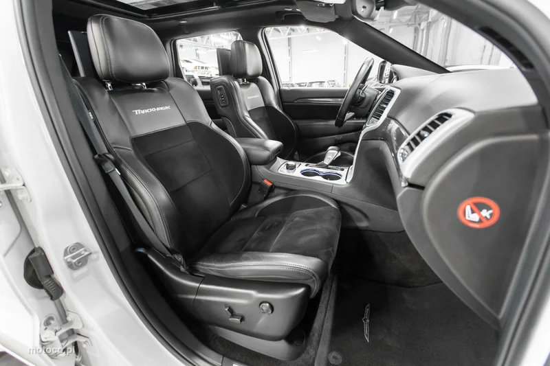 Jeep Grand Cherokee 19