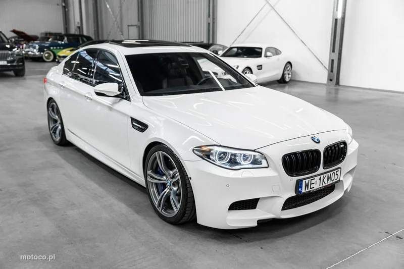BMW M5 F10 5