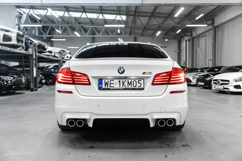 BMW M5 F10 48