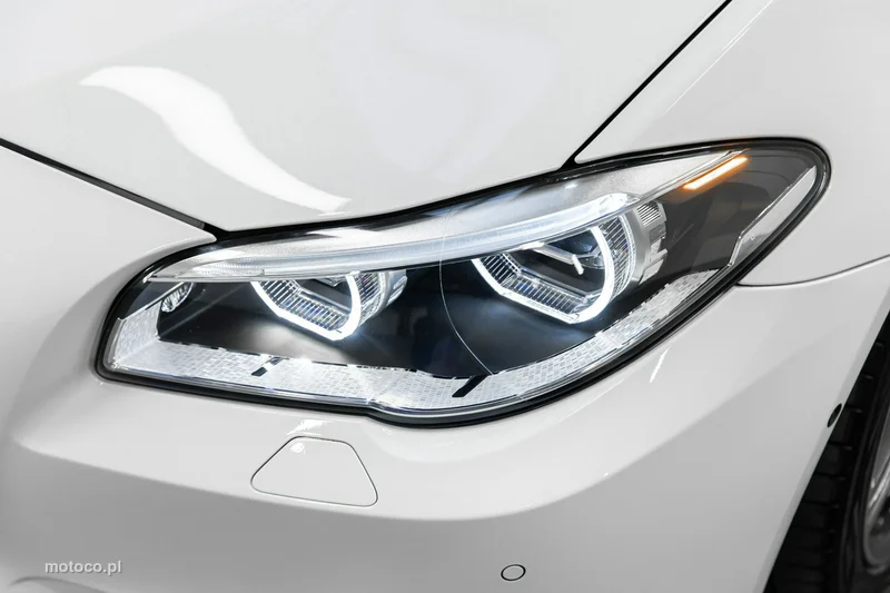 BMW M5 F10 50