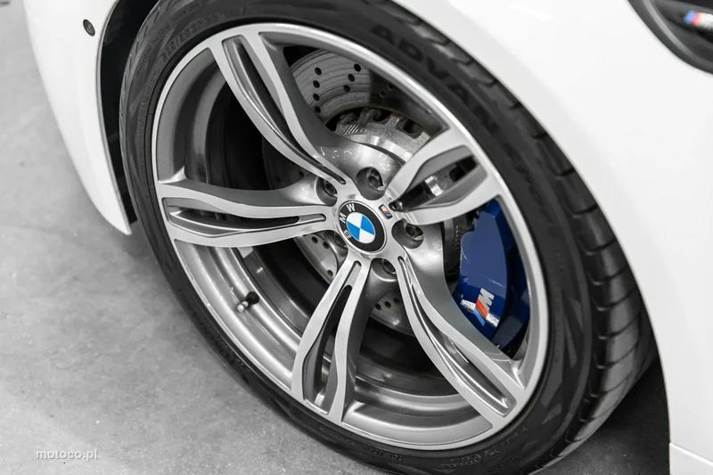 BMW M5 F10 52