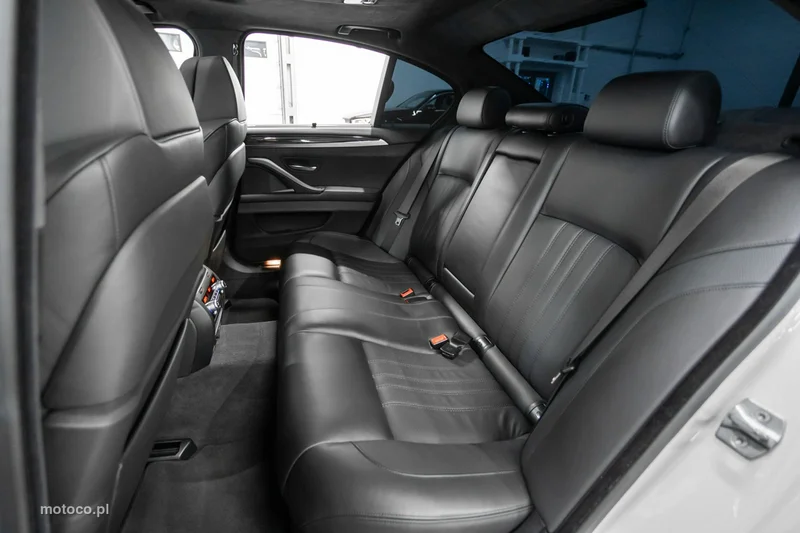 BMW M5 F10 55