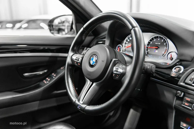 BMW M5 F10 71