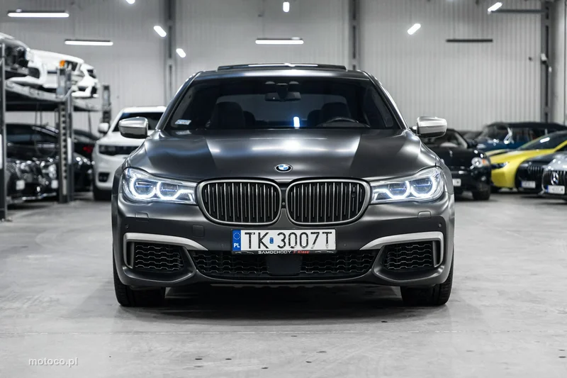 BMW M760 3