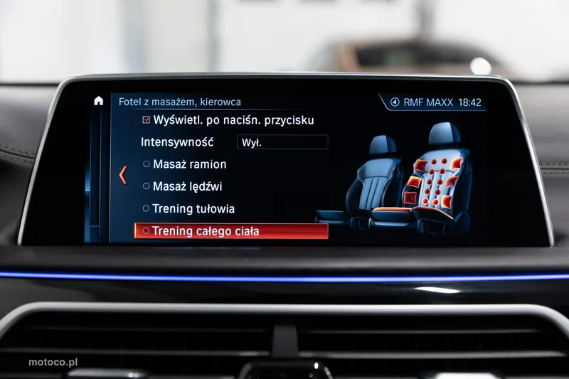 BMW M760 38