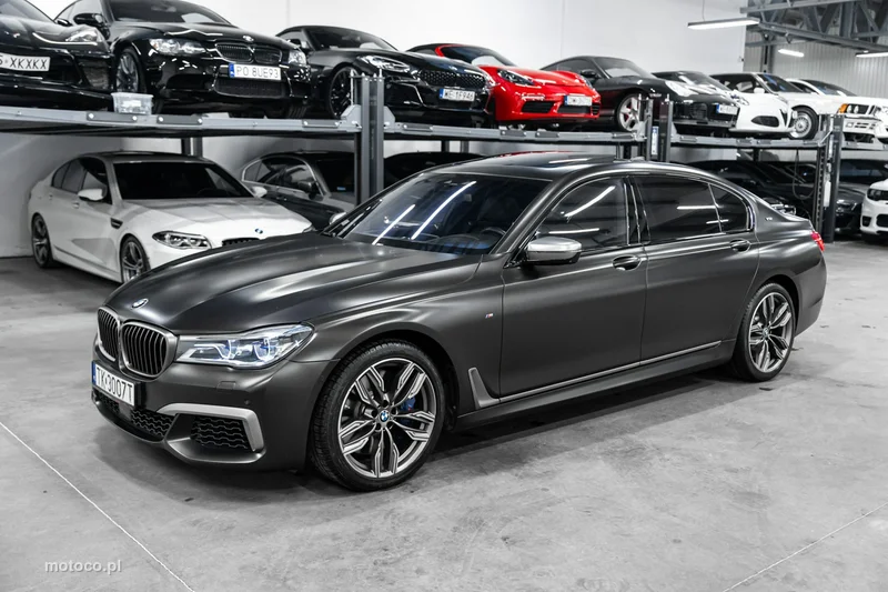 BMW M760 5