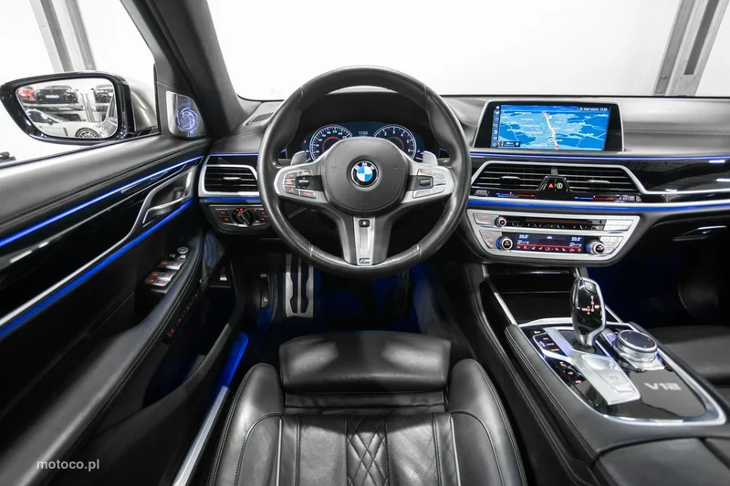BMW M760 53