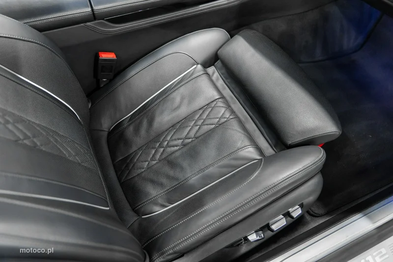 BMW M760 63