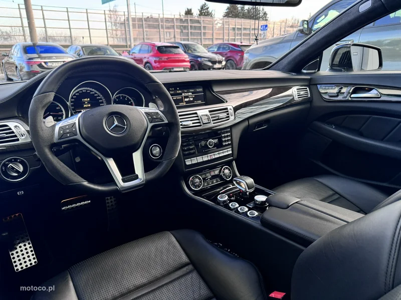 Mercedes-Benz CLS C218 63 AMG 24