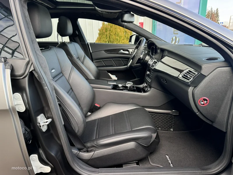Mercedes-Benz CLS C218 63 AMG 26