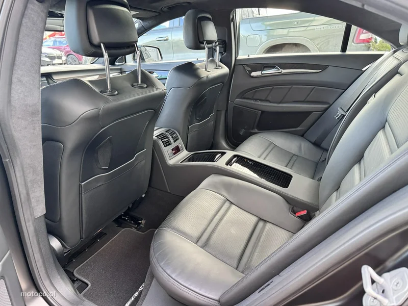 Mercedes-Benz CLS C218 63 AMG 27
