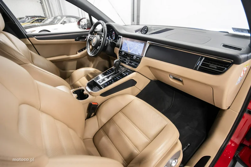 Porsche Macan 95B 19