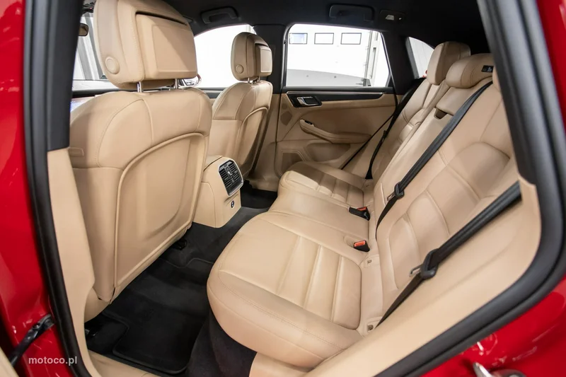 Porsche Macan 95B 22