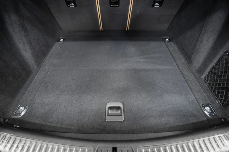 Porsche Macan 95B 23