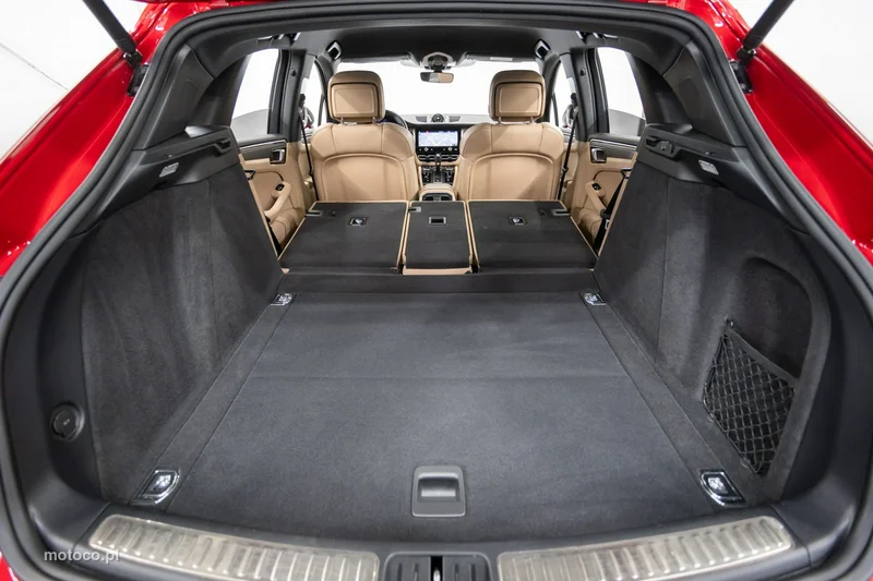 Porsche Macan 95B 24