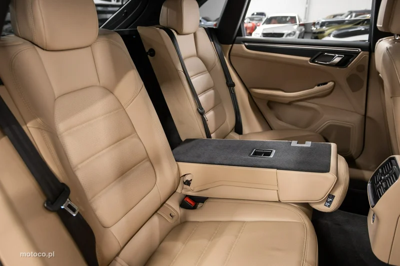 Porsche Macan 95B 26