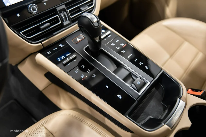 Porsche Macan 95B 30