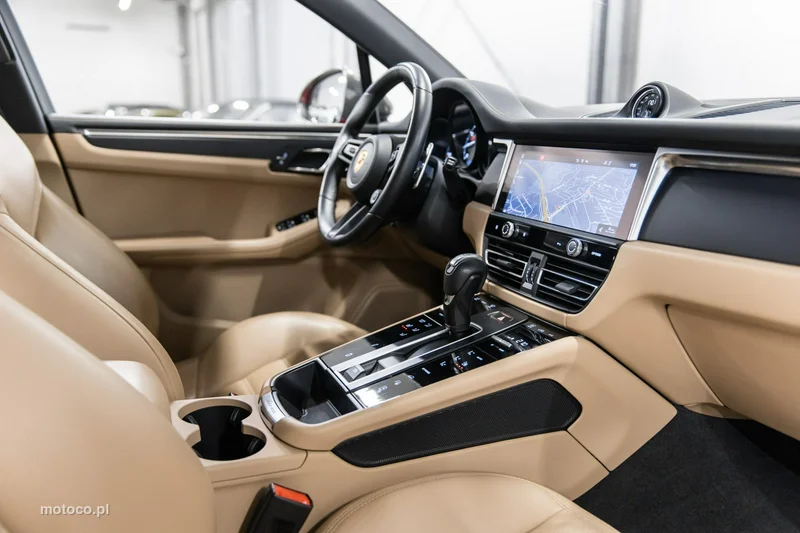 Porsche Macan 95B 36