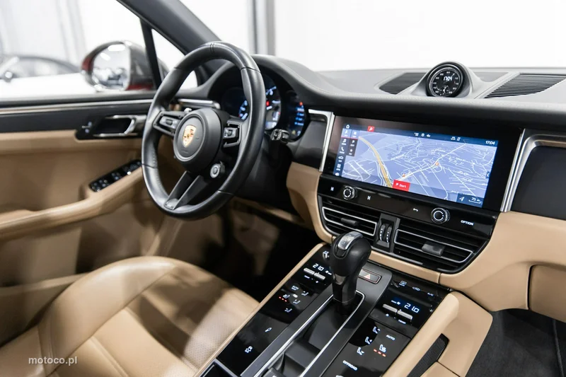 Porsche Macan 95B 52