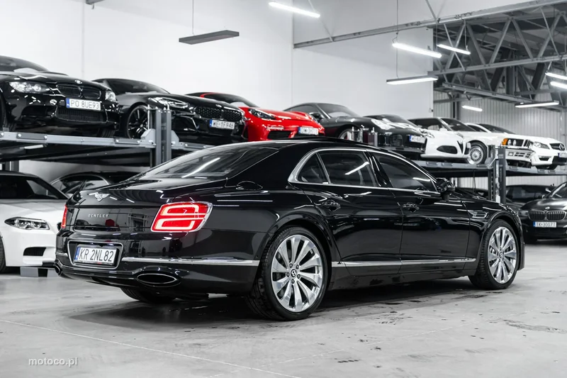 Bentley Continental Flying Spur 11