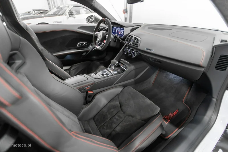 Audi R8 Typ 4S 30