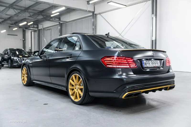 Mercedes-Benz Klasa E W212 E 63 AMG 12