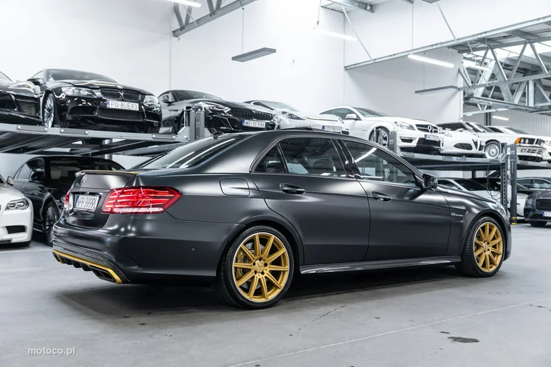 Mercedes-Benz Klasa E W212 E 63 AMG 8